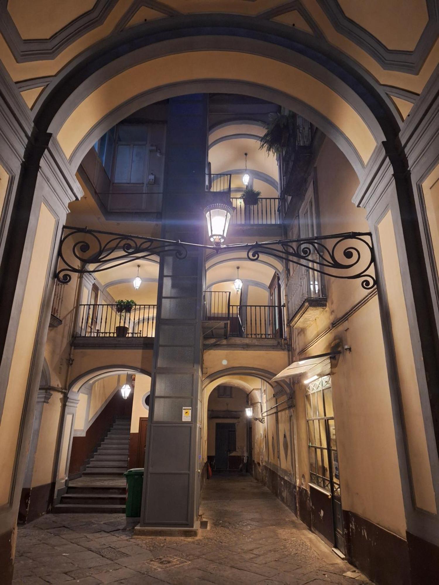 Donna Rita Apartment Napoli Exterior foto